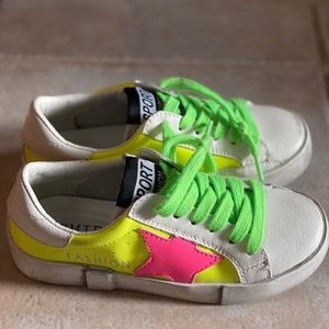 Girls fashion sneakers